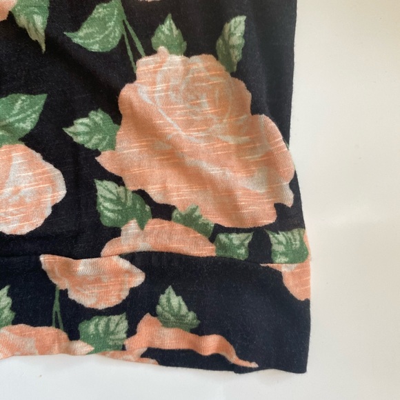 NWT Urban Outfitters Floral Crisscross Top - Picture 2 of 8